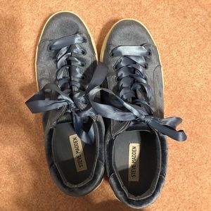 Steve Madden velvet sneaker
